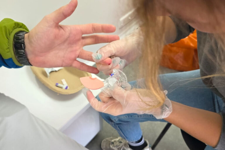 20250930 Trench Group Blutabnahme