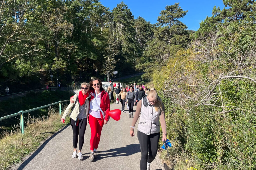 20260926 GoRedHike_7750